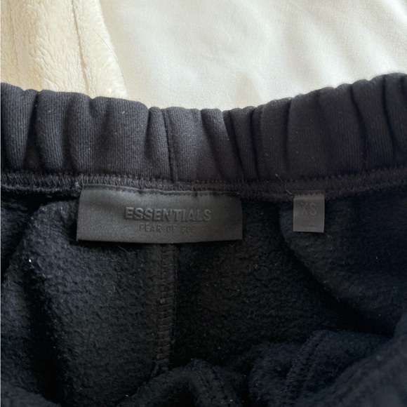 Fear of God Essentials Black Sweatpants with Bold Logo - Picture 3 of 4